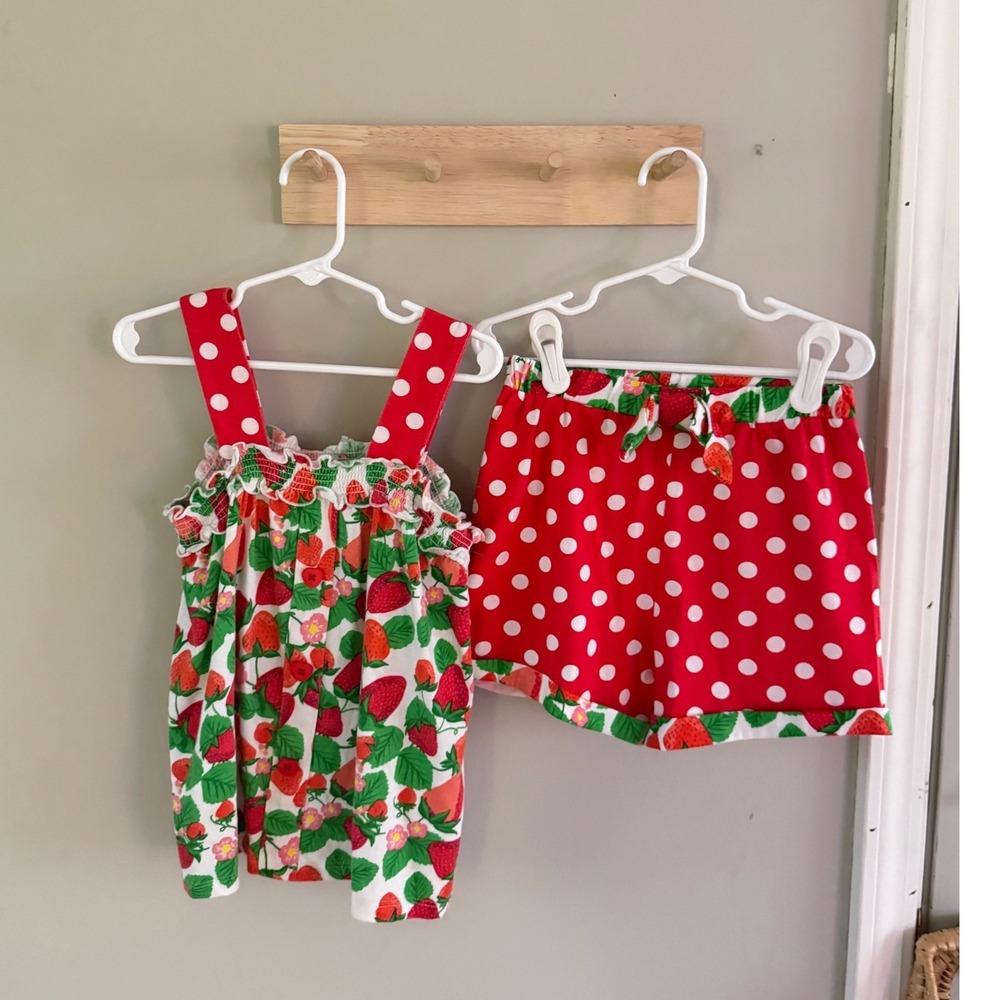 Size 5 Rare Editions strawberry set